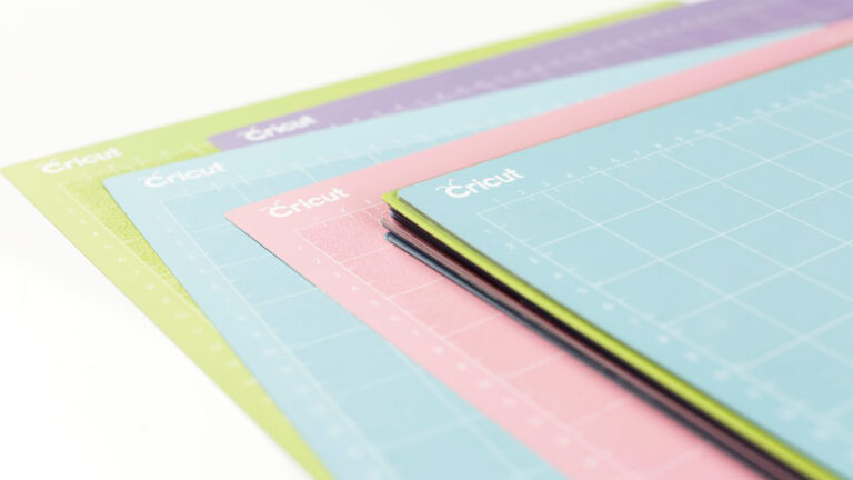 How to Choose the Right Cricut Cutting Mat?